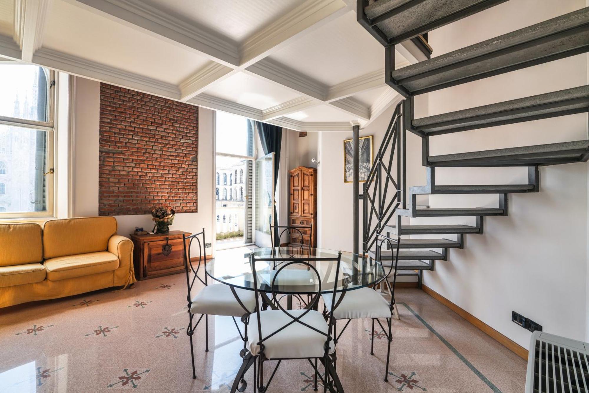 Apartamento Duomo Cathedral View - Luxury Milán