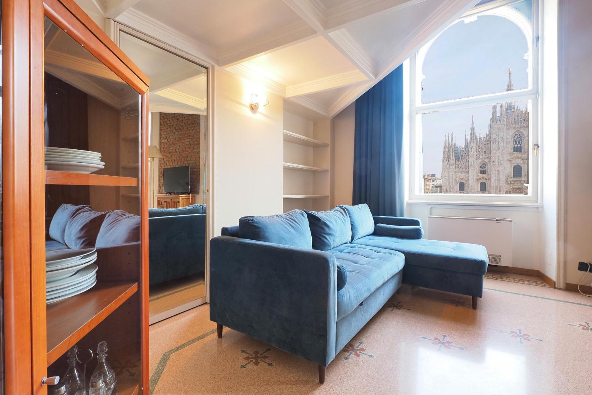 Duomo Cathedral View - Luxury Milán